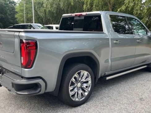 Used 2025 GMC Sierra 1500 Denali w/ Denali Reserve Package AWD/4WD image 9