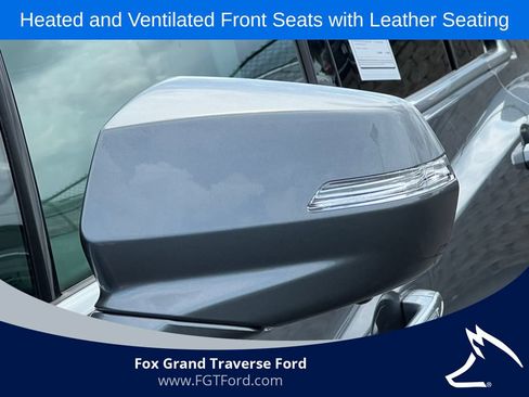 Used 2022 Cadillac XT5 Premium Luxury w/ Technology Package FWD image 32