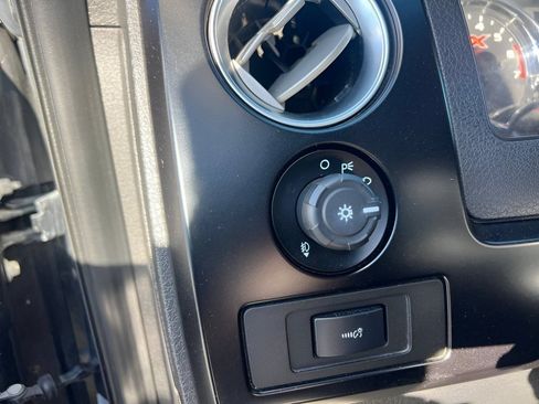 Used 2014 Ford F150 FX4 w/ Equipment Group 402A Luxury AWD/4WD image 22