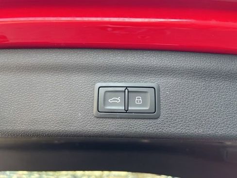 Used 2024 Audi Q3 2.0T Premium Plus image 35