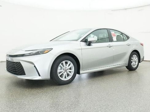 New 2026 Toyota Camry LE image 17