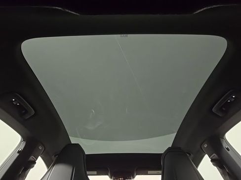 Certified 2025 Porsche Taycan image 14