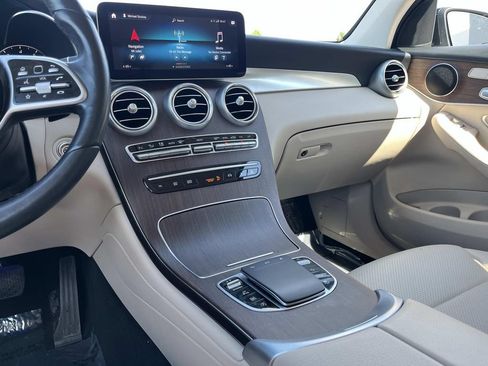Used 2022 Mercedes-Benz GLC 300 4MATIC image 15