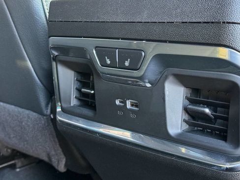 Used 2025 GMC Sierra 2500 Denali w/ Technology Package image 19