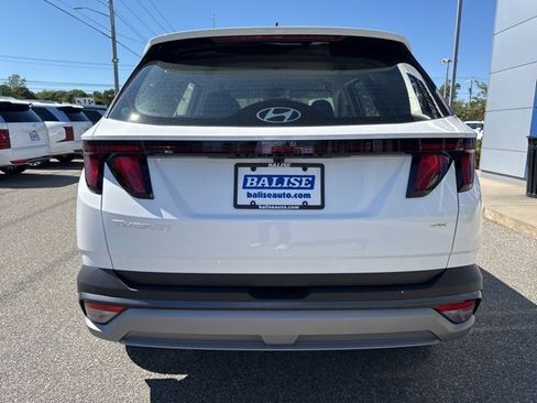 New 2025 Hyundai Tucson SE image 7