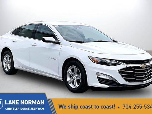 Used 2024 Chevrolet Malibu LT FWD image 1