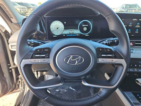 Certified 2022 Hyundai Elantra Limited w/ Cargo Package image 23