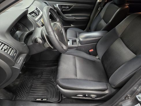 Used 2017 Nissan Altima 2.5 SR w/ Midnight Edition Package image 7