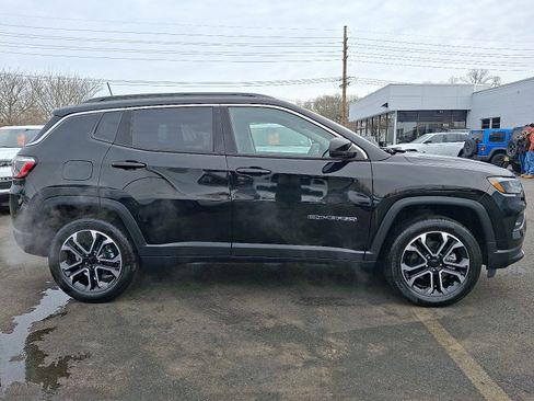 Certified 2022 Jeep Compass Limited image 7