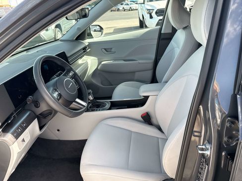 Used 2025 Hyundai Kona SEL AWD/4WD image 11