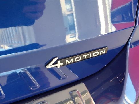 Certified 2023 Volkswagen Taos SEL AWD/4WD image 17