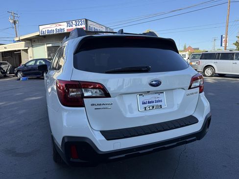 Used 2019 Subaru Outback 2.5i Limited w/ Popular Package #2 AWD/4WD image 10