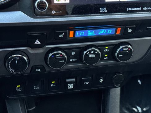 Used 2021 Toyota Tacoma TRD Pro AWD/4WD image 19