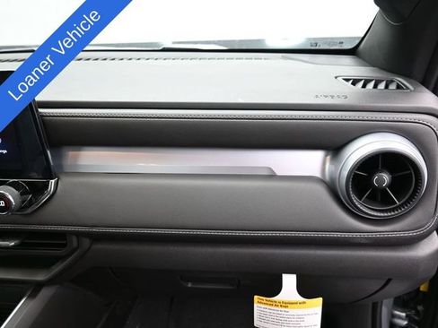 New 2025 Chevrolet Colorado LT w/ LT Convenience Package image 23