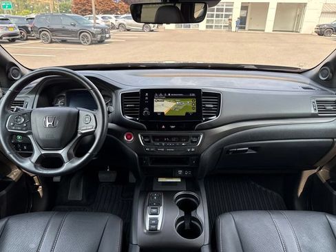 Used 2023 Honda Passport TrailSport image 12