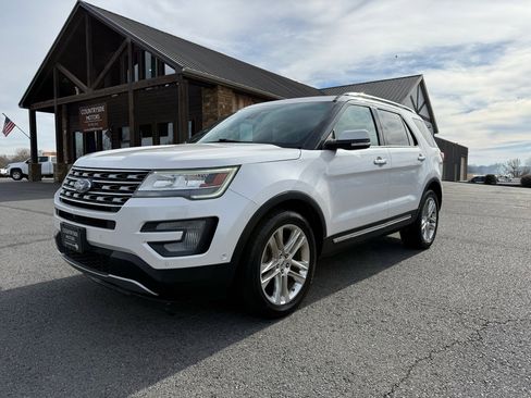 Used 2017 Ford Explorer Limited w/ Equipment Group 301A image 2