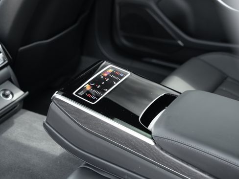 Certified 2022 Audi A8 L 3.0T AWD/4WD image 25