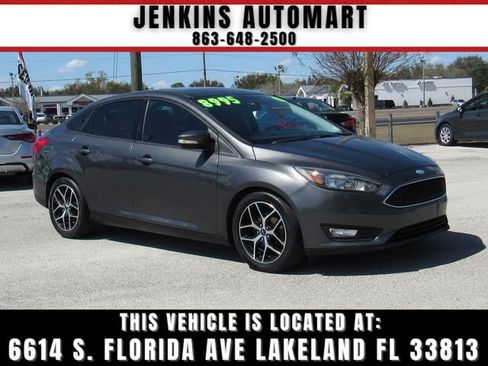 Used 2018 Ford Focus SEL FWD image 1