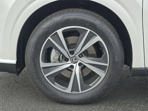 Used 2025 Lexus RX 350 Premium image 12