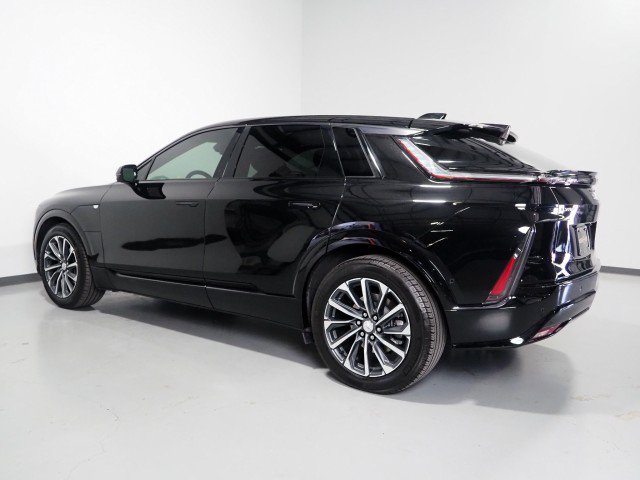 Used 2024 Cadillac Lyriq Sport RWD image 8