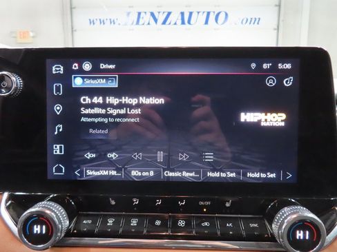 Used 2024 GMC Canyon AT4 image 17