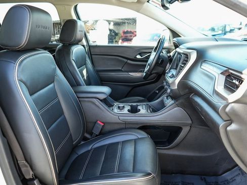 Used 2023 GMC Acadia Denali image 17