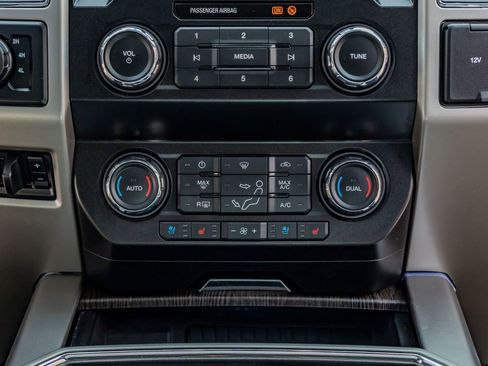 Used 2021 Ford F250 Lariat w/ Lariat Ultimate Package image 26