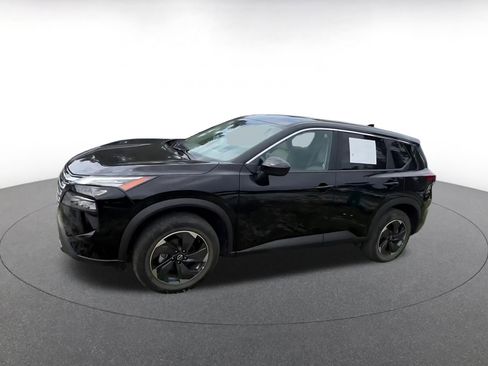 Used 2025 Nissan Rogue SV FWD image 8