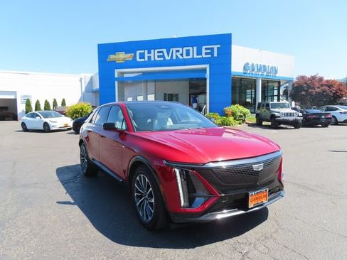 Used 2024 Cadillac Lyriq Sport w/ LPO, Floor Liner Package AWD/4WD image 48