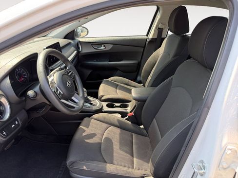 Used 2020 Kia Forte LXS FWD image 9