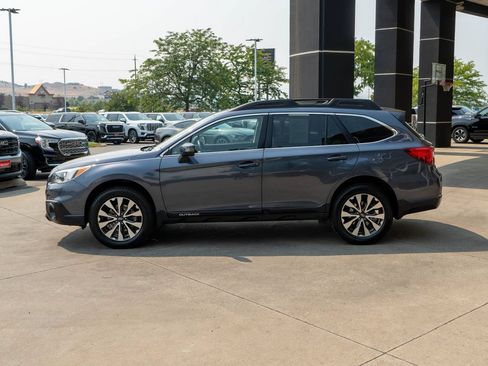 Used 2017 Subaru Outback 2.5i Limited AWD/4WD image 4