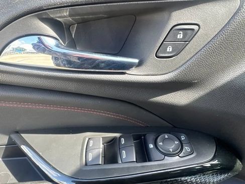 New 2026 Chevrolet Trax LT w/ Driver Confidence Package FWD image 9
