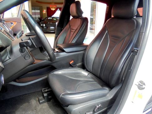 Used 2019 Lincoln Nautilus Select AWD/4WD image 11