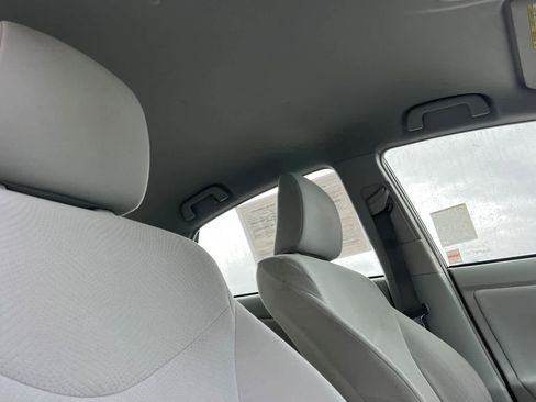 Used 2013 Toyota Prius Two image 17