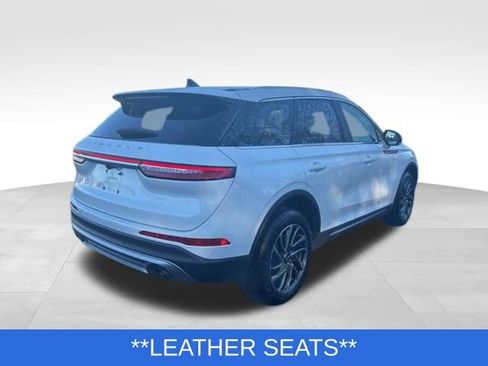 Used 2021 Lincoln Corsair Standard w/ Equipment Group 101A image 4