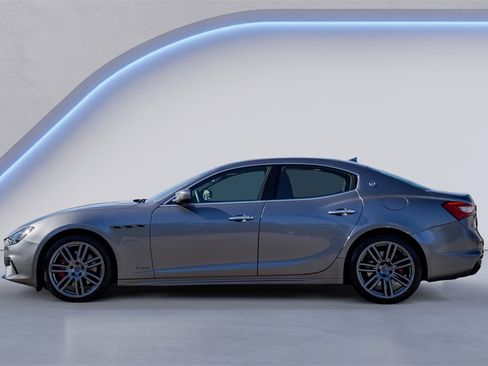 Used 2018 Maserati Ghibli S GranSport image 6