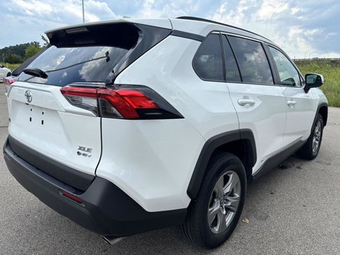 Used 2025 Toyota RAV4 XLE AWD/4WD image 3