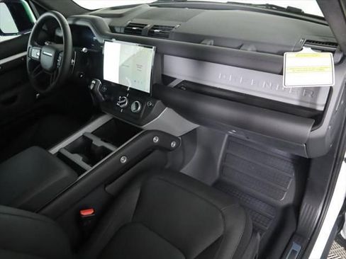 New 2026 Land Rover Defender 130 V8 AWD/4WD image 18