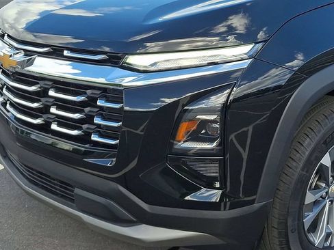 Used 2025 Chevrolet Equinox LT AWD/4WD image 9