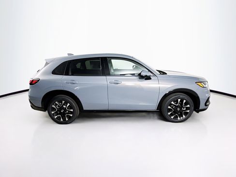 New 2026 Honda HR-V EX-L image 2