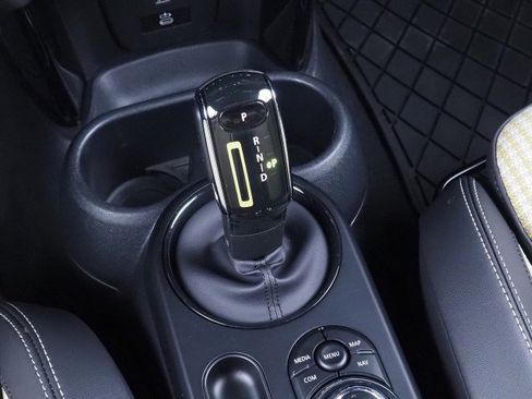 Used 2024 MINI Cooper SE w/ MINI Resolute Edition image 24