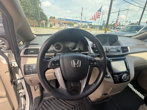 Used 2014 Honda Odyssey EX image 13