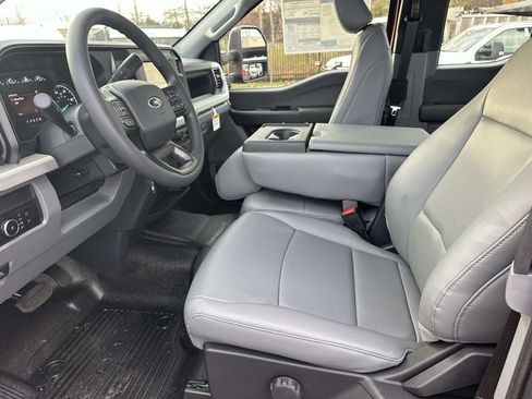 New 2026 Ford F250 XL w/ FX4 Off-Road Package AWD/4WD image 9