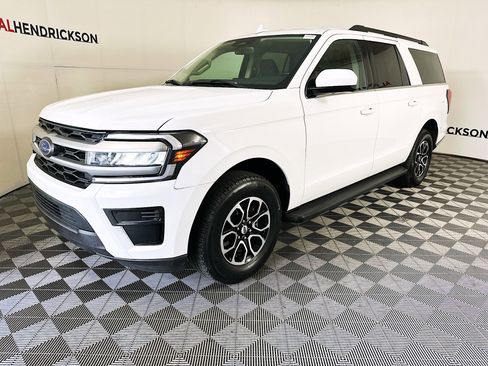 Used 2024 Ford Expedition Max XLT image 7
