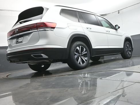 New 2026 Volkswagen Atlas SE FWD image 36