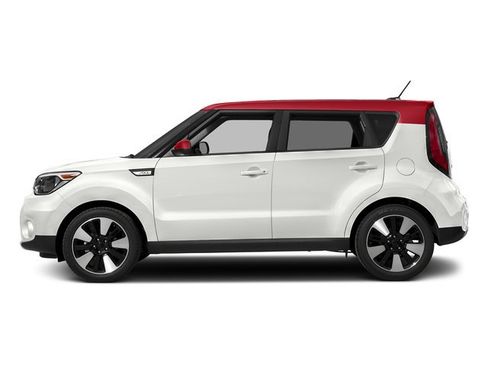 Used 2018 Kia Soul + FWD image 3