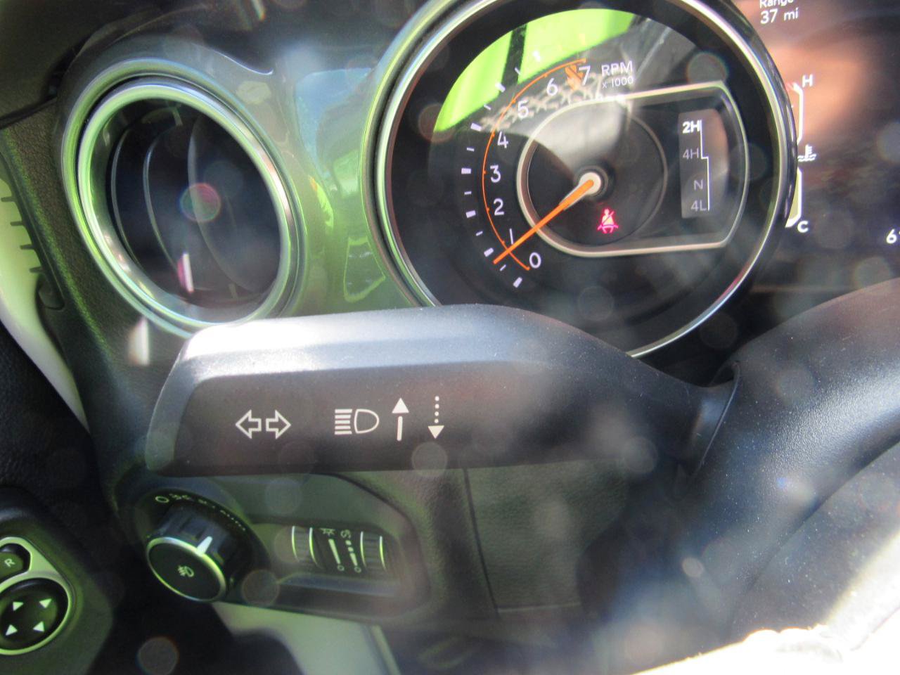 Used 2019 Jeep Wrangler Unlimited Sahara w/ Uconnect 4C Nav & Sound Group AWD/4WD image 20