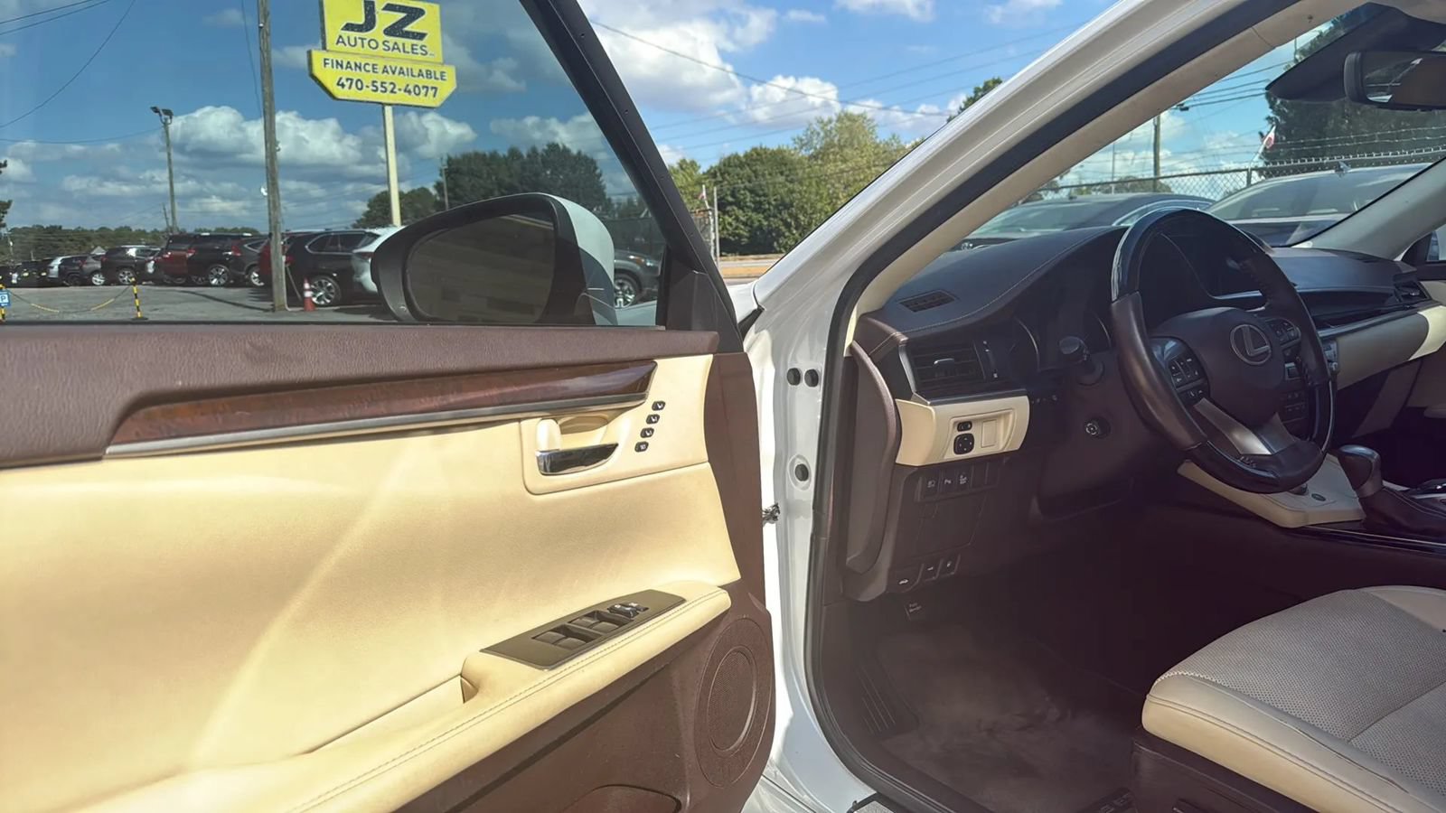 Used 2018 Lexus ES 350 w/ Navigation System Package FWD image 9