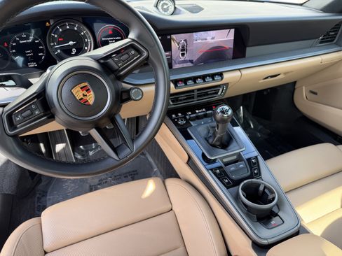 Certified 2021 Porsche 911 Targa 4S image 17