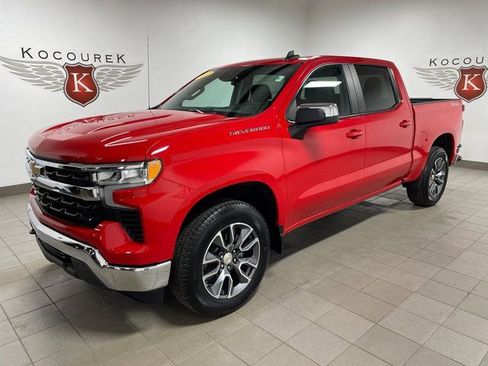 Used 2023 Chevrolet Silverado 1500 LT AWD/4WD image 3